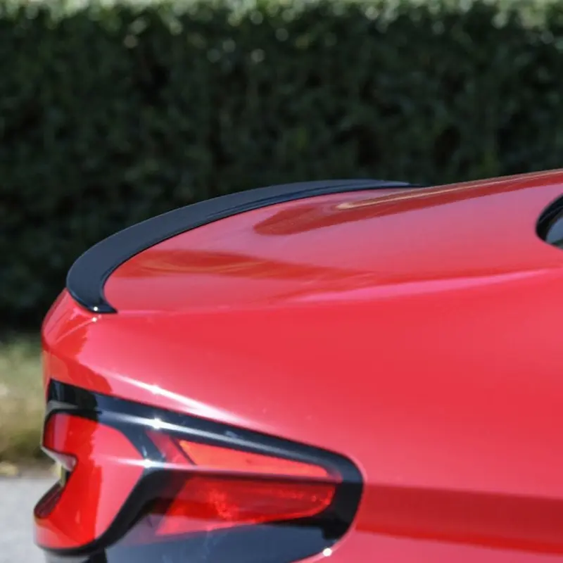 Aileron Becquet type M Performance Noir Brillant pour BMW Série 5 G30 (à partir de 2018)