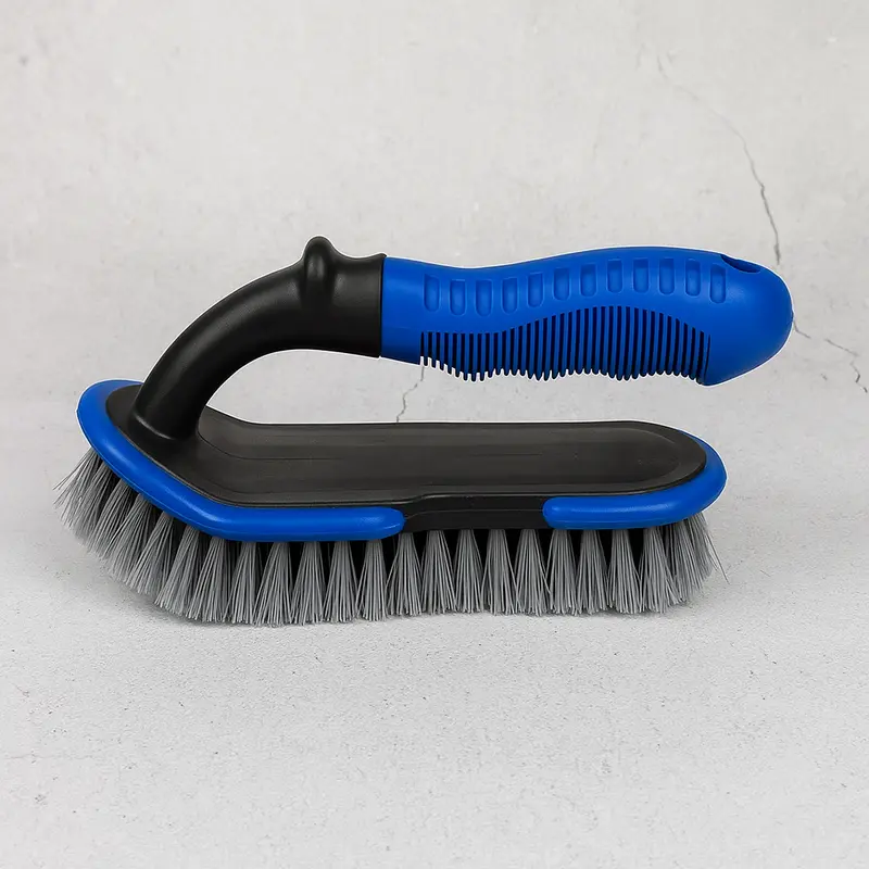 Brosse à poignée pour moquette – sièges, tissus et tapis propres sans effort