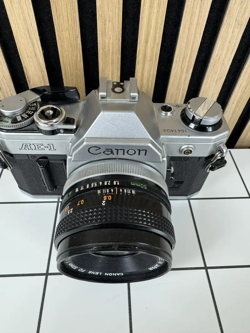 Canon AE-1 Argent + FD 50mm f/1.8 - Occasion
