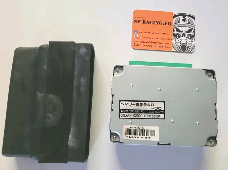 CONTROLEUR ABS 5VU85940-00 Yamaha T-MAX 500 2007 sj05 (#24710)