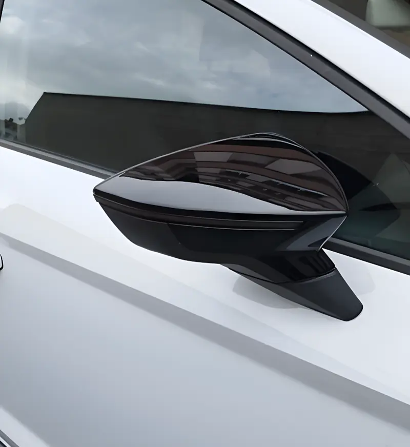 Coques de rétroviseurs noires brillantes Seat Leon III 5F (2012 - 2020)