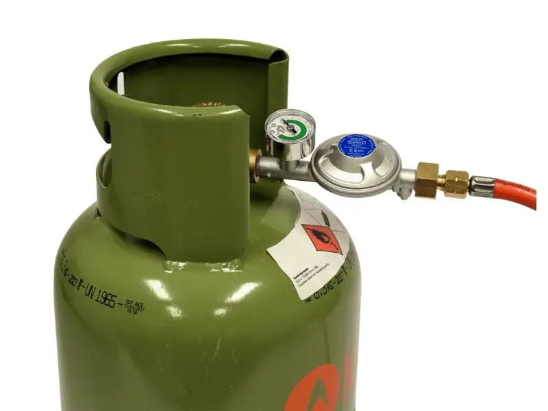 Détendeur universel CADAC 50 mbar avec manomètre et sécurité Overflow