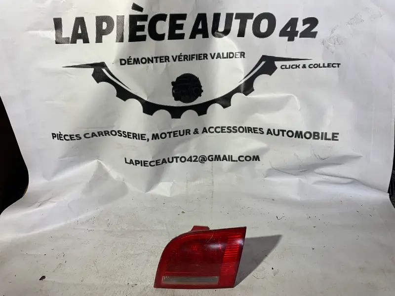 Feu arrière droit intérieur Audi A3 8P