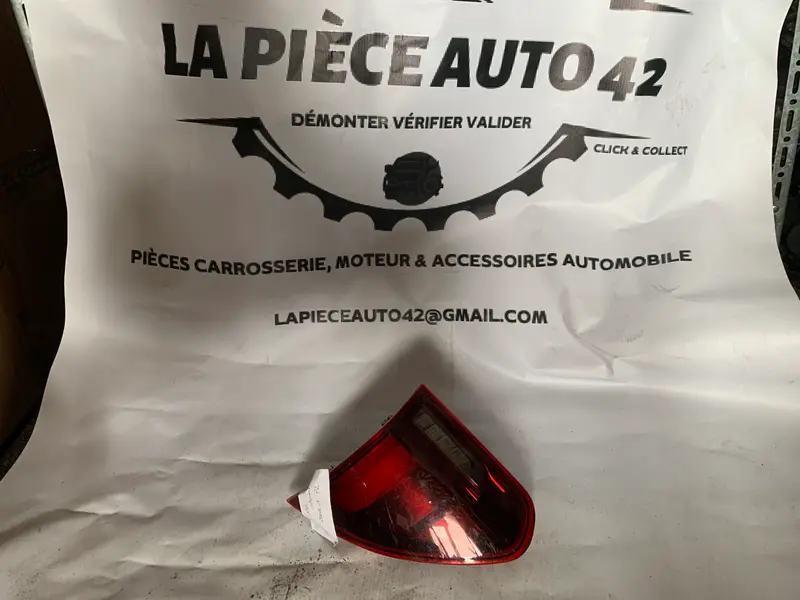 Feu arrière droit intérieur Peugeot 2008 1 phase 2