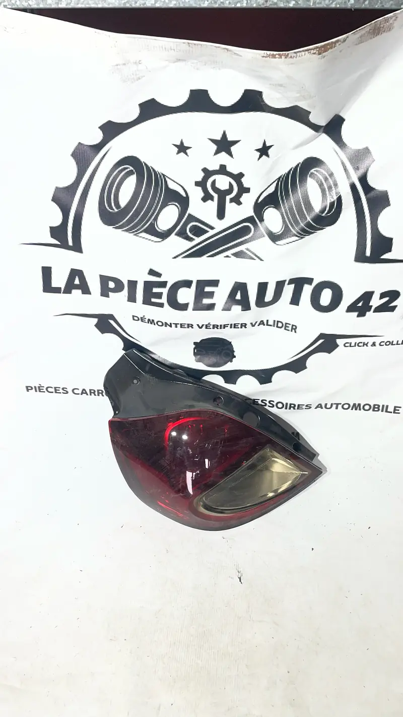 Feux arrière gauche Renault Clio 3
