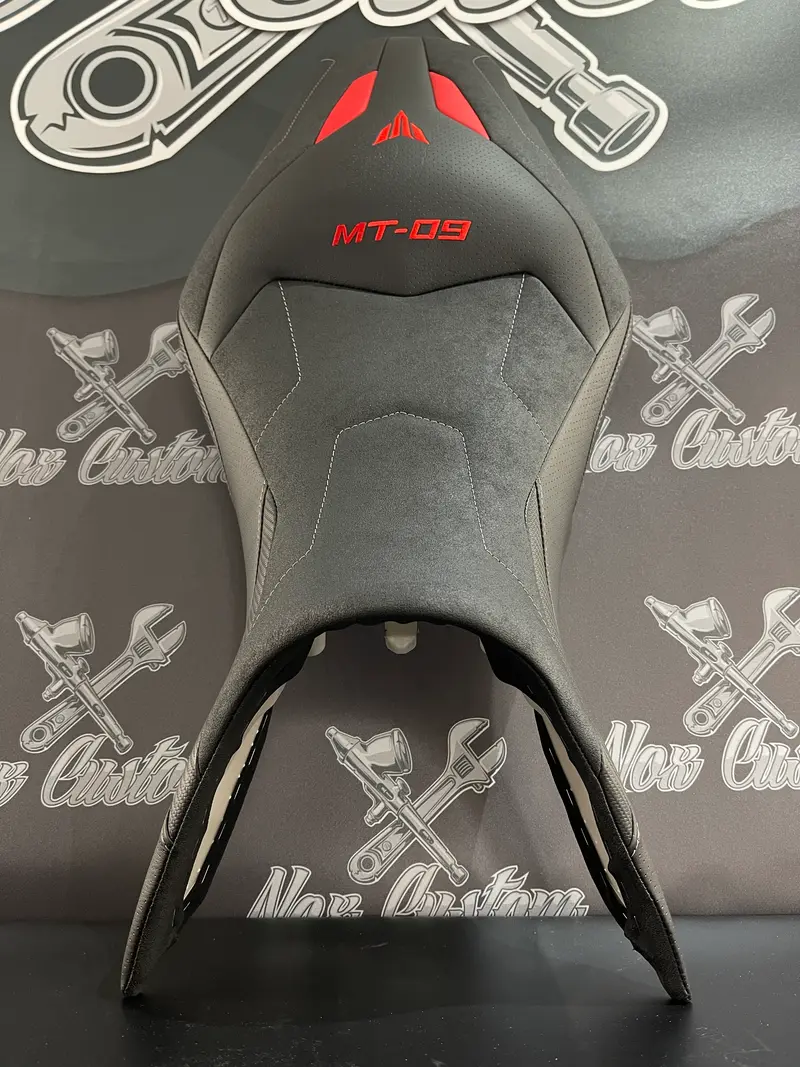 Garnissage de selle pour YAMAHA MT-09 - Phase 1 & 2 ( 2013 à 2020 )