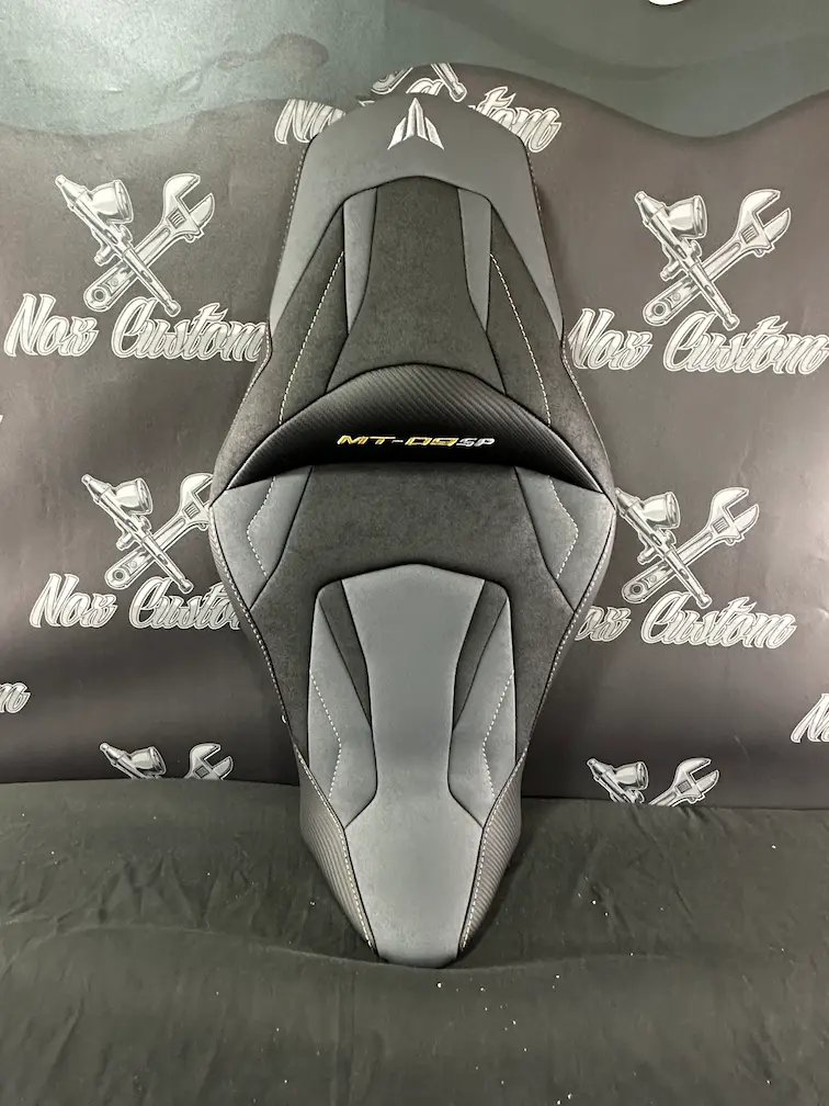 Garnissage de selle pour YAMAHA MT-09 - Phase 3 ( 2021 à aujourd'hui )