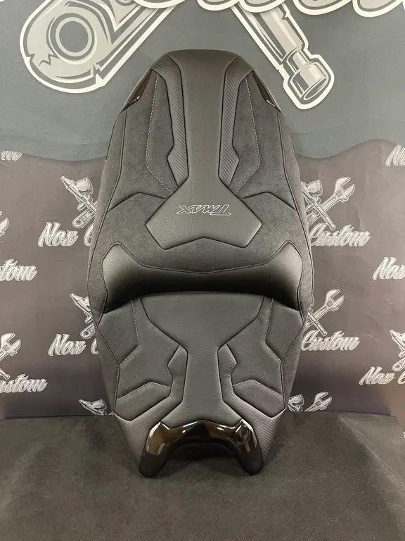 Garnissage de selle pour YAMAHA TMAX 560 ( 2017 à 2021 )