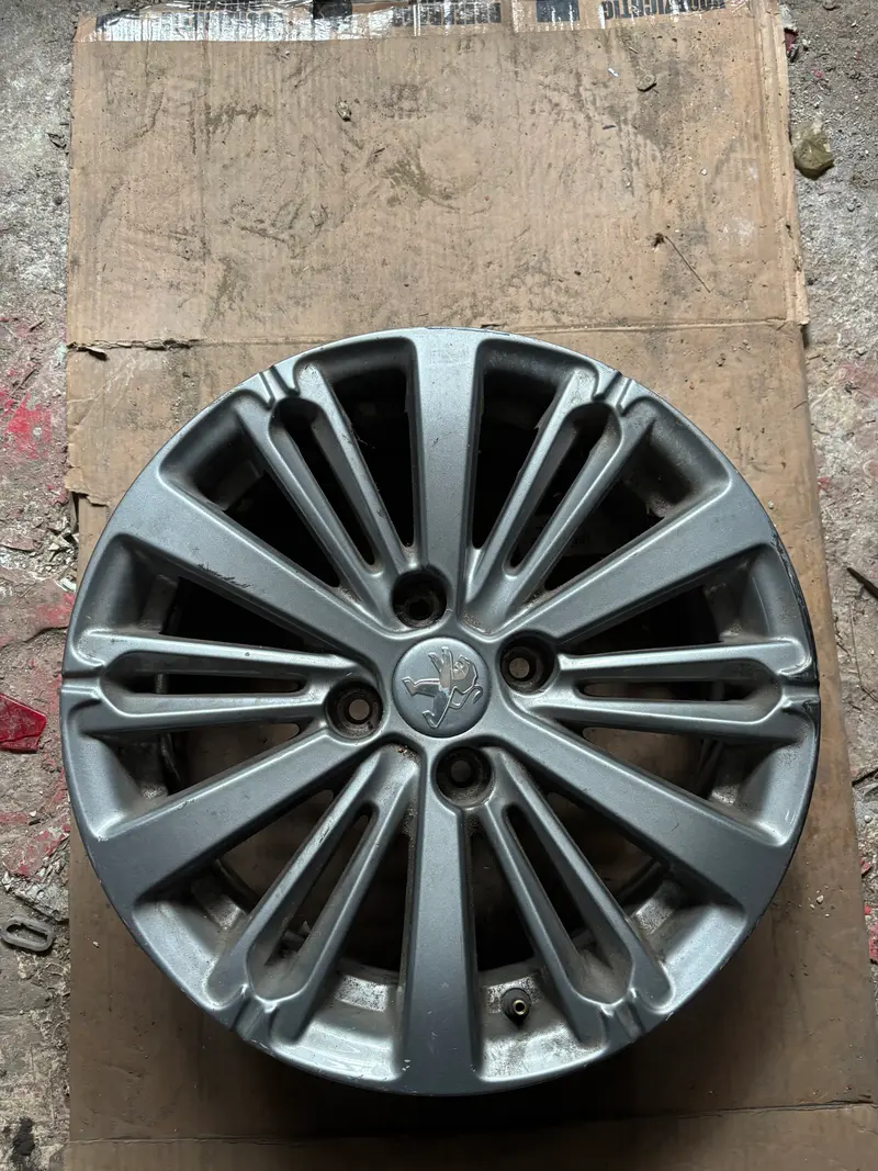 Jante Alu Peugeot 208 1