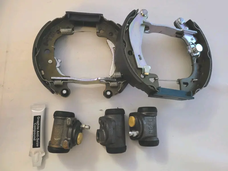 Jeu Mâchoires Ar NEUF Citroën Peugeot 106 Saxo 4082300348248 (#AUT286)