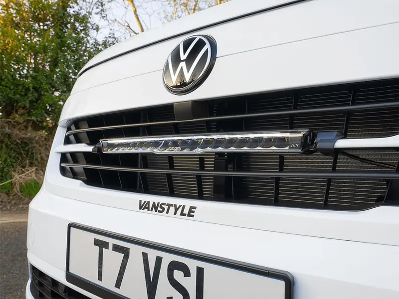 Kit Calandre VW Transporter T7 (2025+) avec Linear-18 Standard LAZER LAMPS