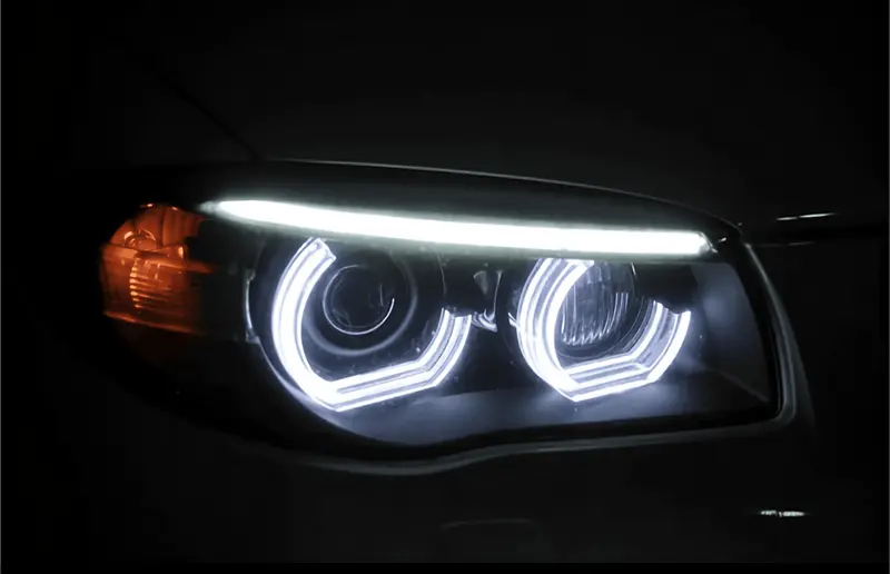 Kit Phares Angel Eyes DTM - Anneaux LED pour BMW Série 1 2004 à 2011 (E87 E88 E82 E88)