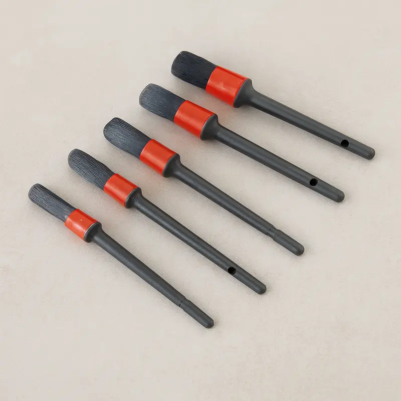 Lot de 5 pinceaux medium – nettoyage intérieur auto zones difficiles d’accès