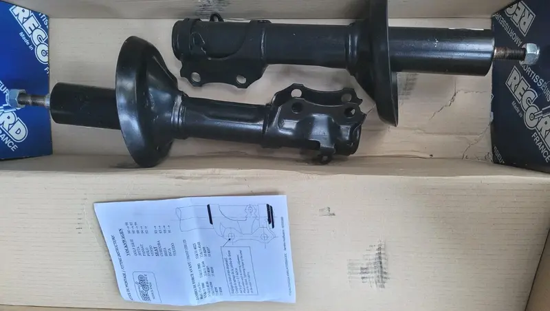 Paire D'amortisseurs Neufs Avant Vw Seat Golf 2 3 Passat Record 104130 (#AUT213)