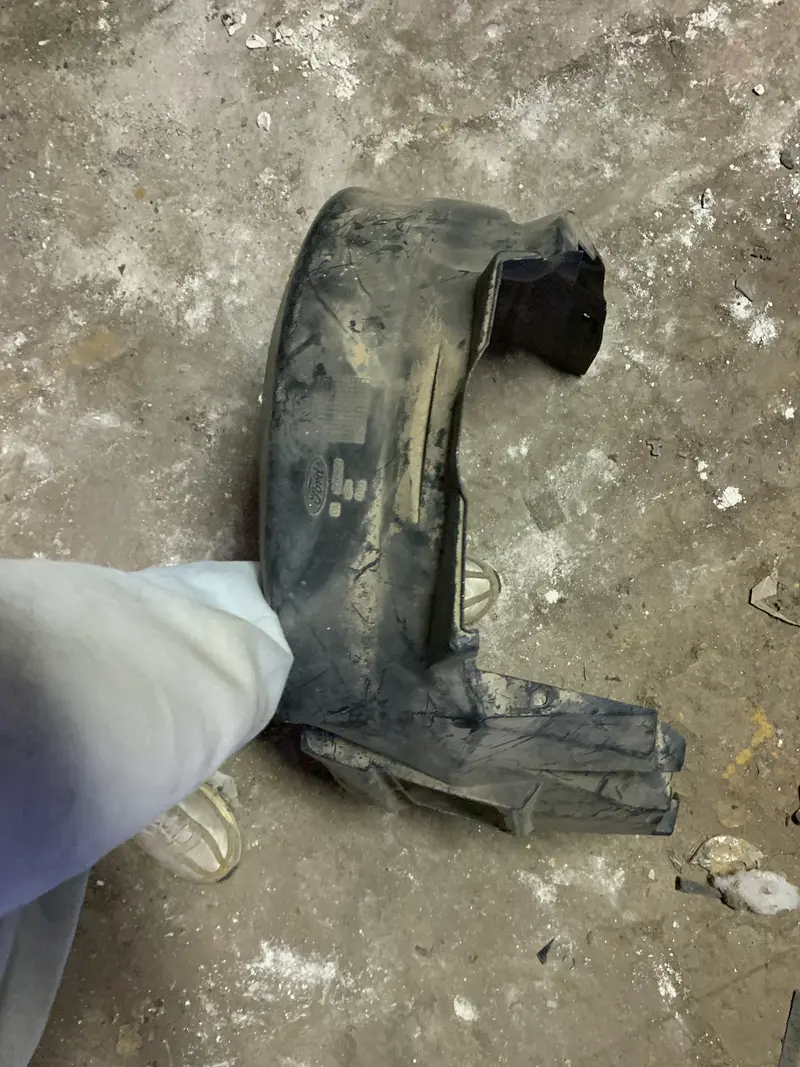 Pare boue avant droit Ford KA 2