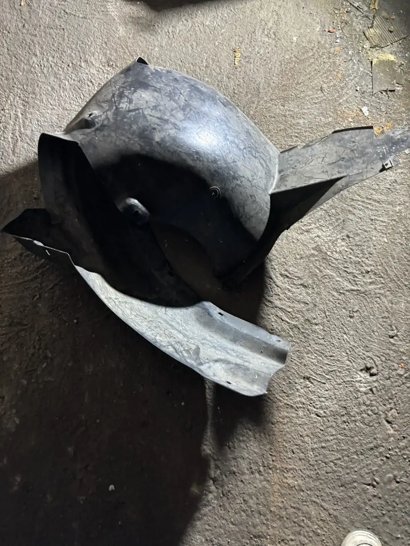 Pare boue avant gauche Volkswagen polo 5 (6R)