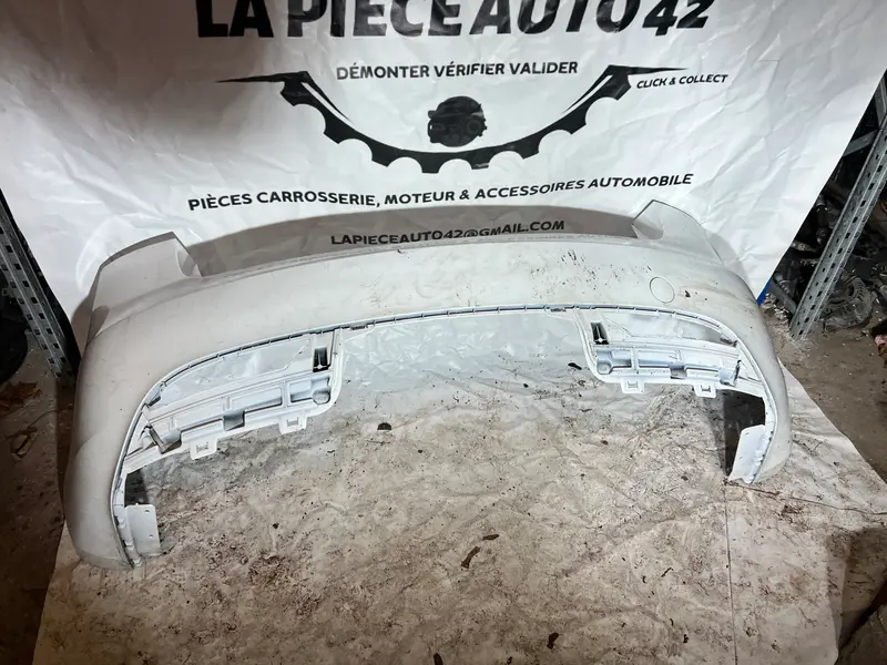 Pare-chocs arrière blanc Tesla Model 3
