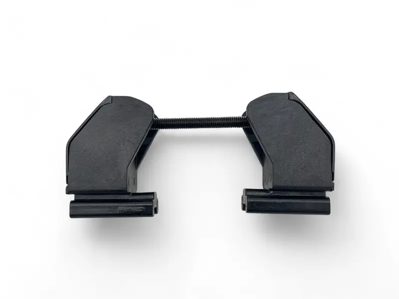 Pattes de fixation 30-85mm en Plastique - Serrage par Pincement | James Baroud