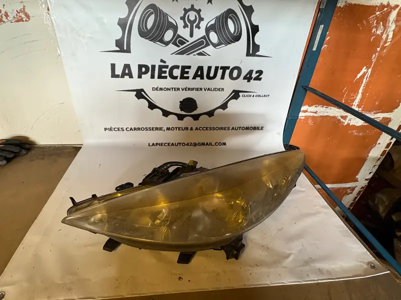 Phare avant gauche Peugeot 207