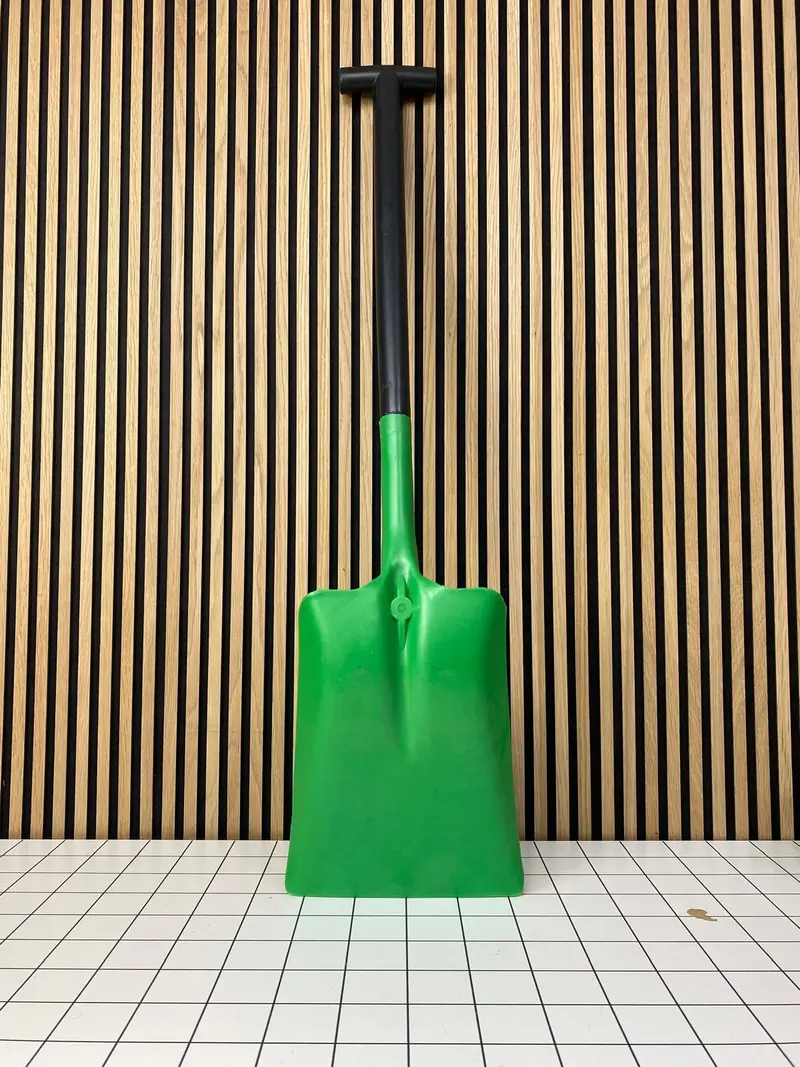 Schep met steel voor chemicaliën 93 cm - Nieuw