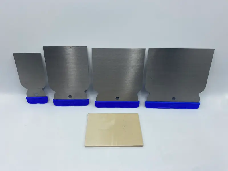 SPATULE X 4  + 1 CALE A ENDUIRE - FERLOR FIXOUTIL