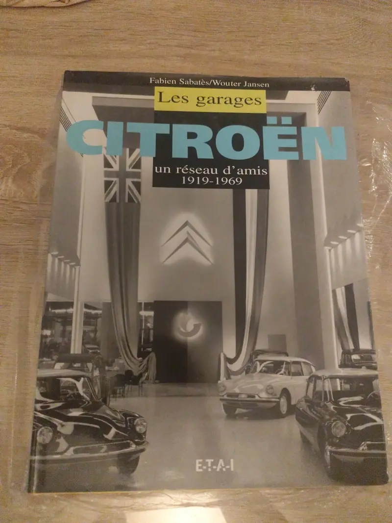 Superbe Livre Passion Citroën Réseau D'amis 1919 1969 (Liv119)