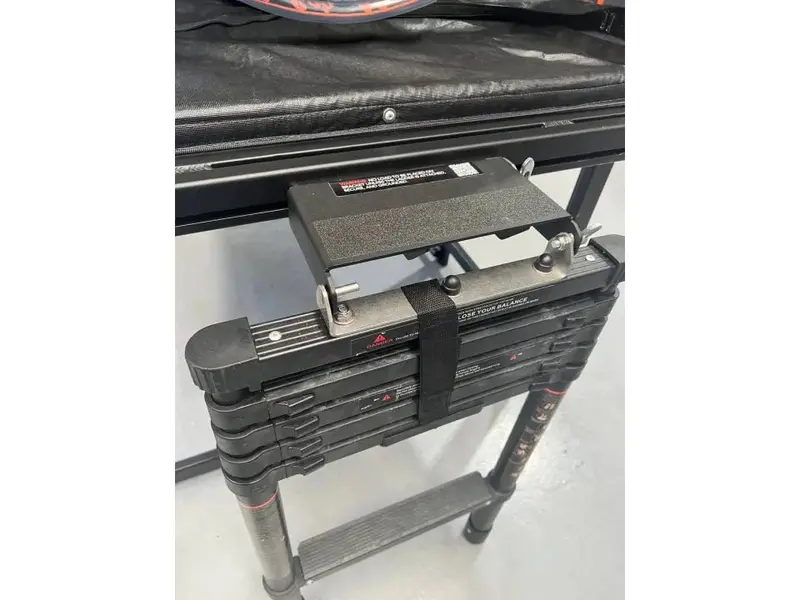 Support d'Extension pour Echelle de tente de toit LT-50 Alu-Cab